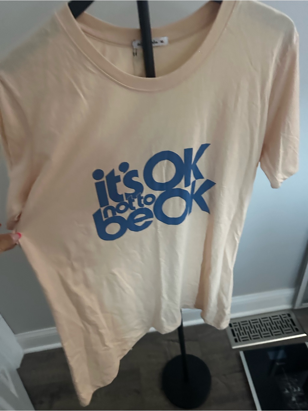 Nwt Thebee & Thefox It’s Ok Not To Be Ok Graphic T-Shirt Xl — image 5 of 5